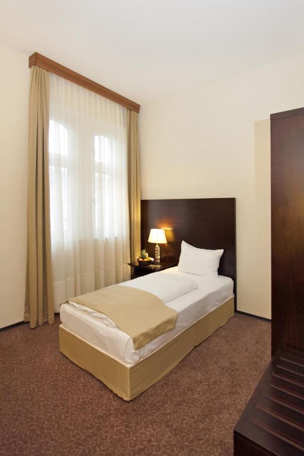 Grand Palace Hotel Hannover Exteriör bild