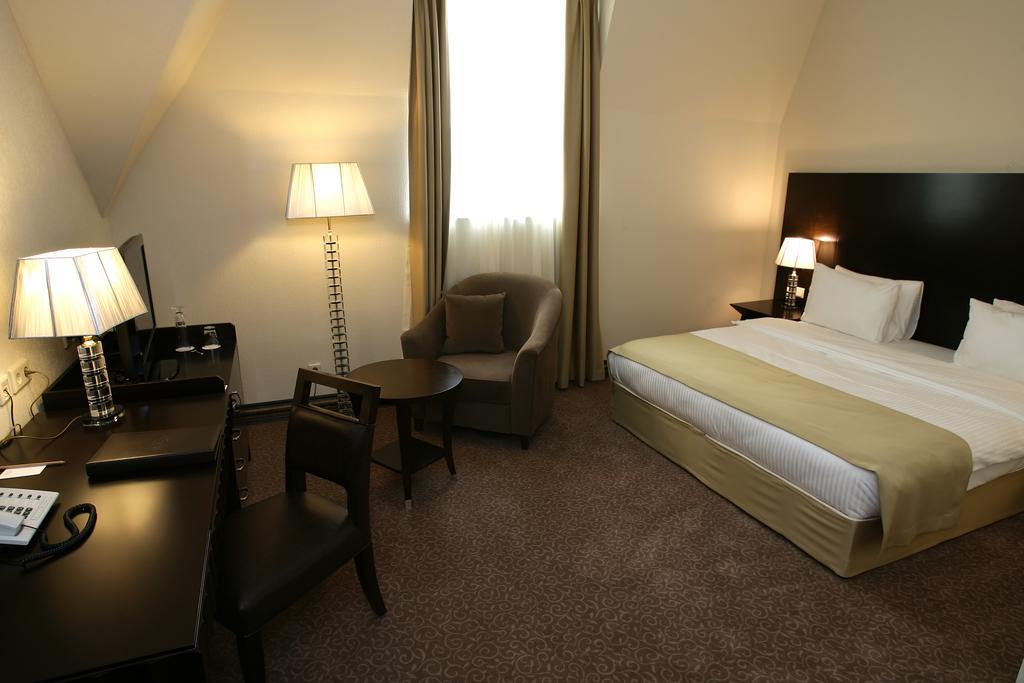 Grand Palace Hotel Hannover Exteriör bild